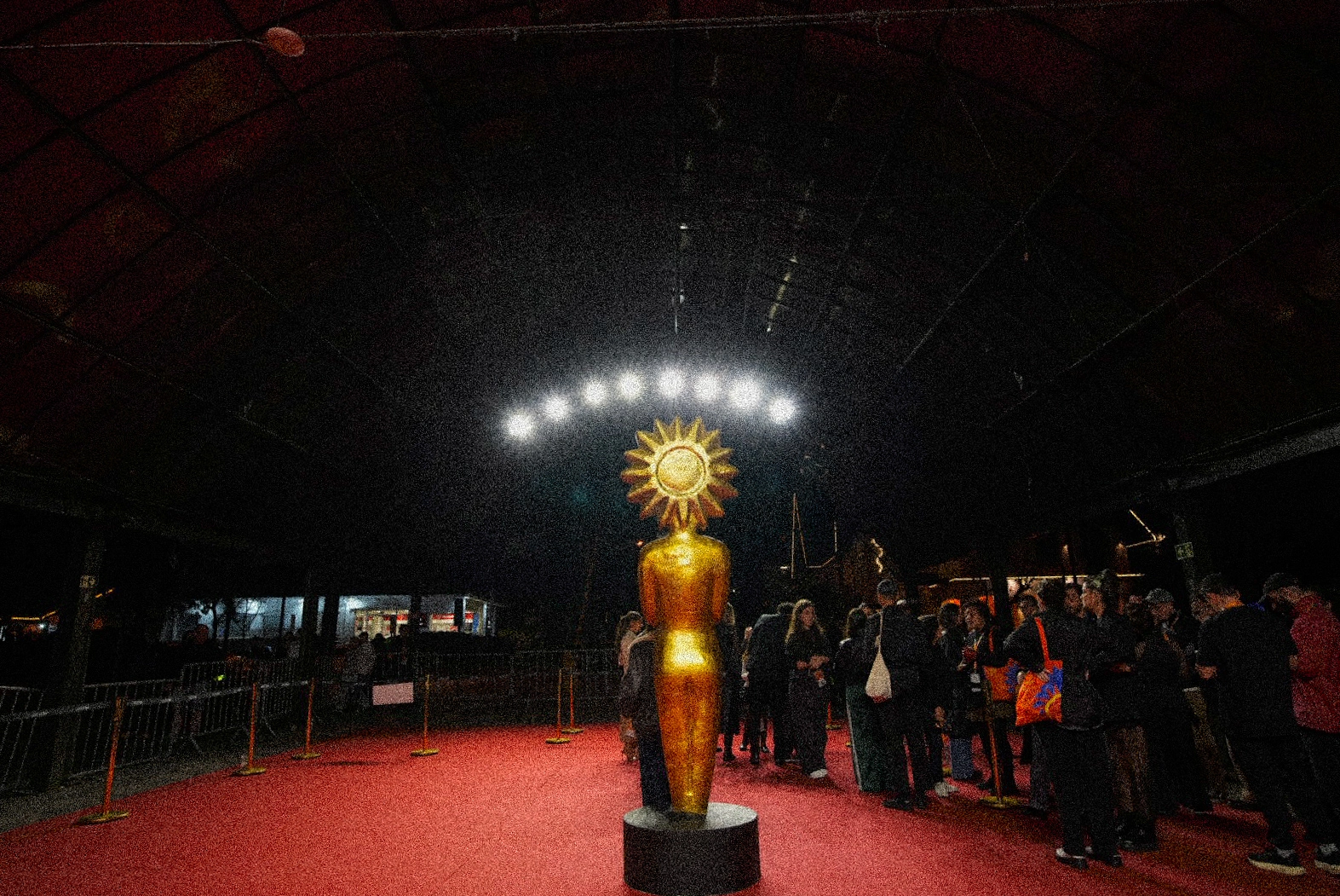 Kikito no tapete vermelho do Festival de Cinema de Gramado